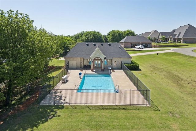 5401 Auburn Drive, Norman, OK 73072