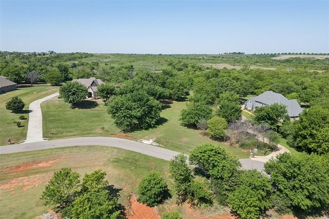5401 Auburn Drive, Norman, OK 73072