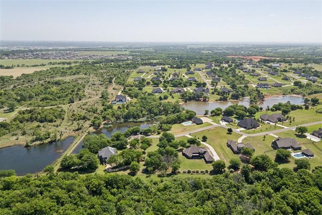 5401 Auburn Drive, Norman, OK 73072