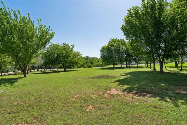 5401 Auburn Drive, Norman, OK 73072