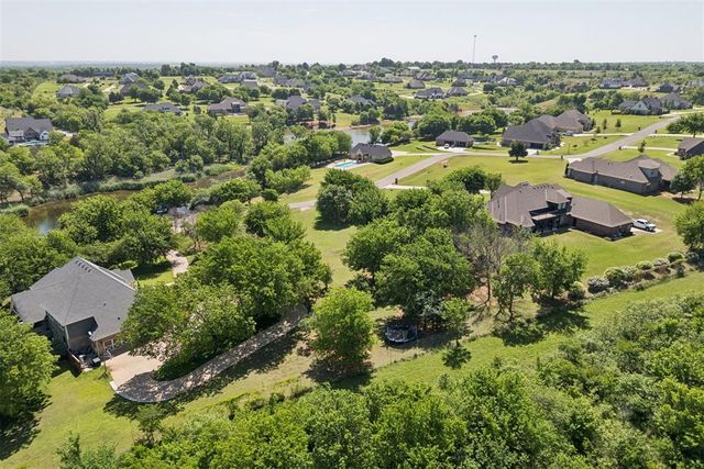 5401 Auburn Drive, Norman, OK 73072