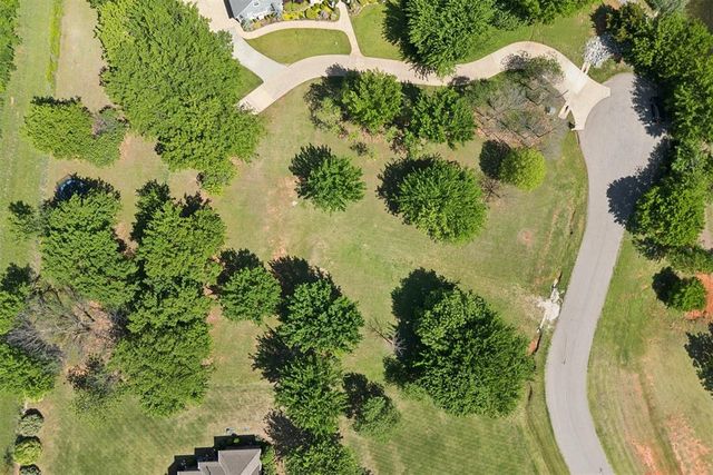 5401 Auburn Drive, Norman, OK 73072