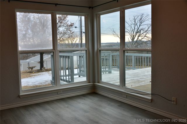 1215 Wade Wells Drive, Henryetta, OK 74437