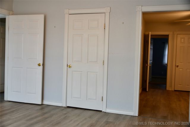 1215 Wade Wells Drive, Henryetta, OK 74437