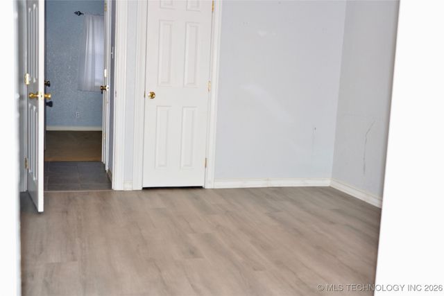 1215 Wade Wells Drive, Henryetta, OK 74437