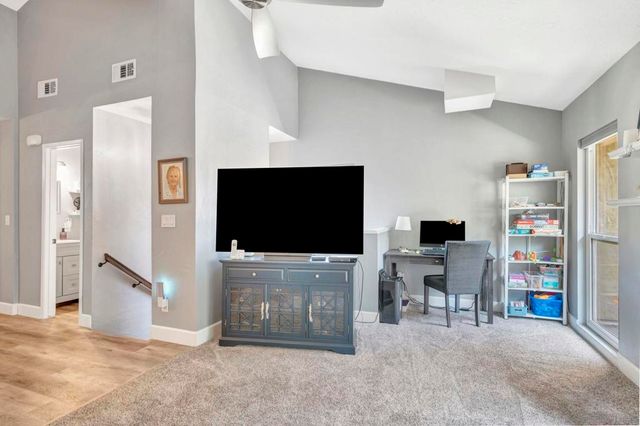 7700 Parkway Dr 17, La Mesa, CA 91942