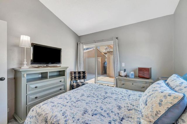 7700 Parkway Dr 17, La Mesa, CA 91942