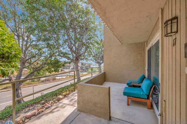 7700 Parkway Dr 17, La Mesa, CA 91942