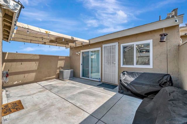 7700 Parkway Dr 17, La Mesa, CA 91942