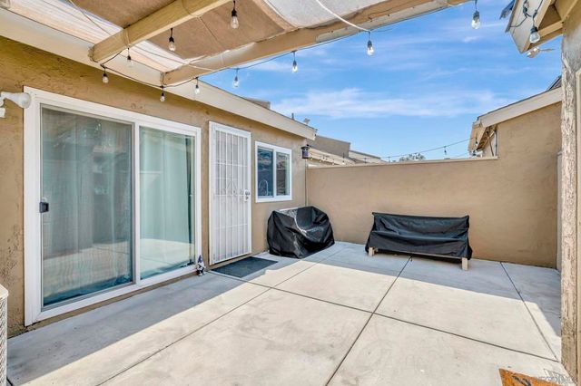 7700 Parkway Dr 17, La Mesa, CA 91942