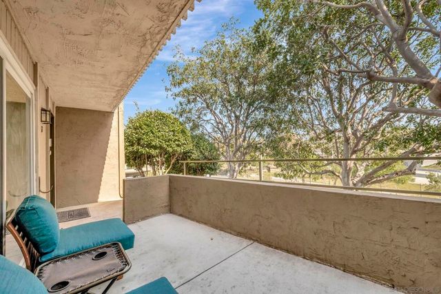 7700 Parkway Dr 17, La Mesa, CA 91942