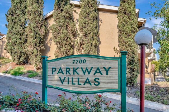 7700 Parkway Dr 17, La Mesa, CA 91942