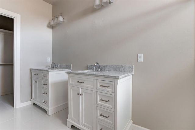 12003 Rivers Trail, Oklahoma City, OK 73131