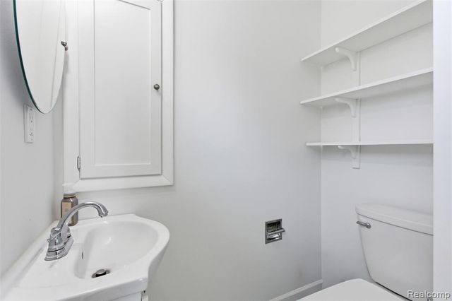 24050 Lakewood Street, Saint Clair Shores, MI 48082