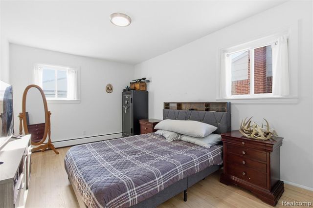 24050 Lakewood Street, Saint Clair Shores, MI 48082