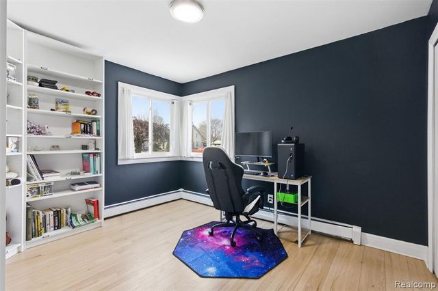 24050 Lakewood Street, Saint Clair Shores, MI 48082