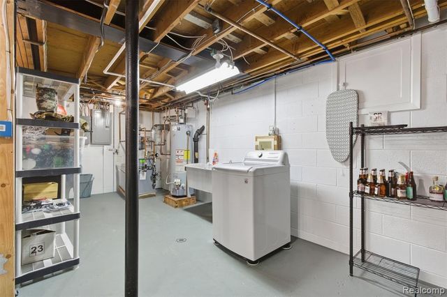 24050 Lakewood Street, Saint Clair Shores, MI 48082