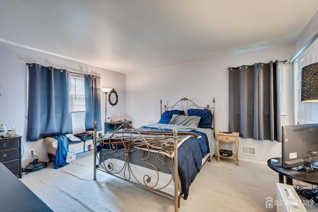 12 Gales Road, Edison, NJ 08837