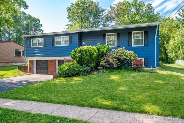 12 Gales Road, Edison, NJ 08837
