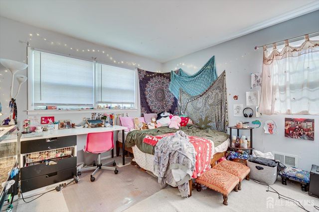 12 Gales Road, Edison, NJ 08837