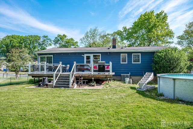 12 Gales Road, Edison, NJ 08837