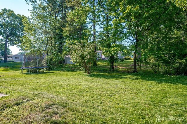 12 Gales Road, Edison, NJ 08837