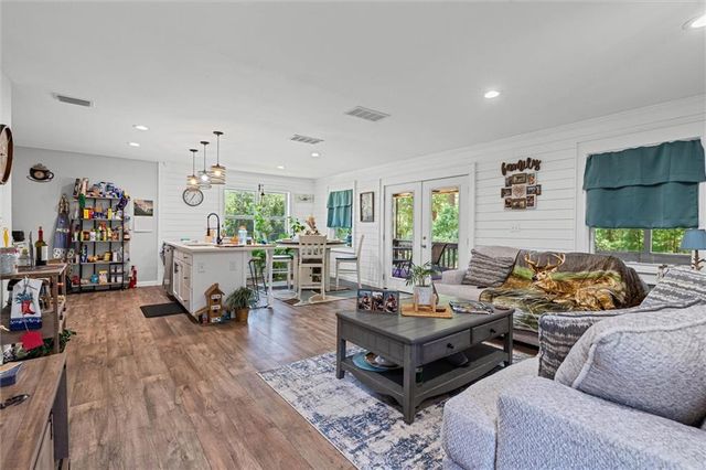 14850 Kennedy Lane, Coden, AL 36523