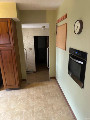 1225 W 9th Street, Rochester, IN 46975