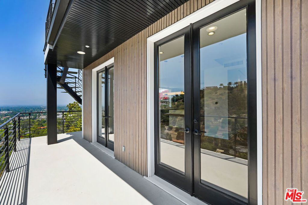 3761 Glenridge Drive, Sherman Oaks, CA 91423 — exterior