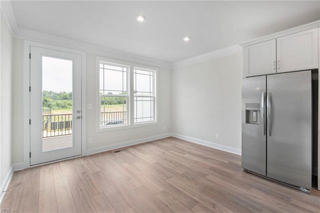 12 Bracewell LN, Yorktown, VA 23692