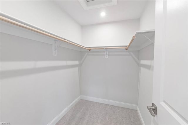 12 Bracewell LN, Yorktown, VA 23692