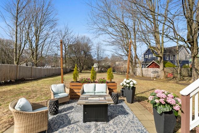 212 West Street 1, Reading, MA 01867