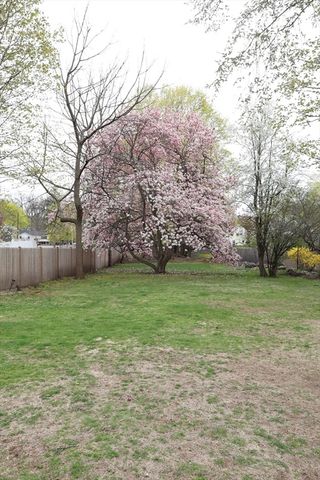 212 West Street 1, Reading, MA 01867