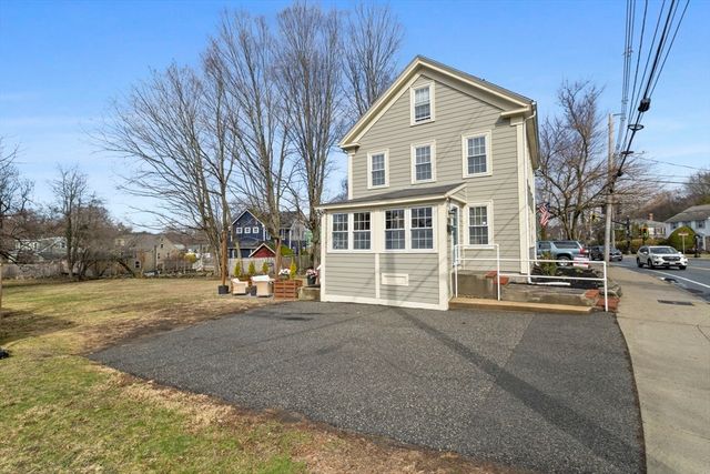 212 West Street 1, Reading, MA 01867