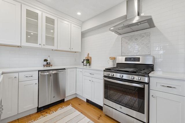 212 West Street 1, Reading, MA 01867