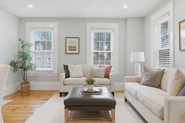 212 West Street 1, Reading, MA 01867