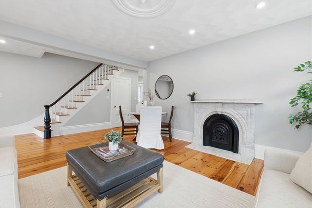 212 West Street 1, Reading, MA 01867