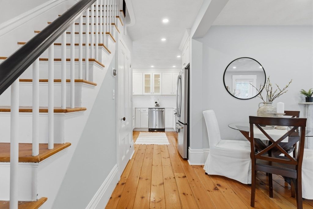 212 West Street 1, Reading, MA 01867