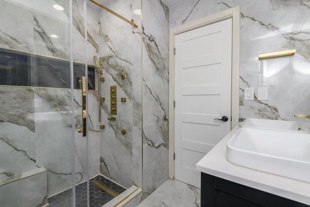 2858 S 93rd STREET, West Allis, WI 53227