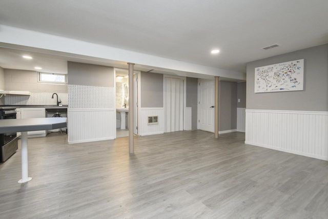 2858 S 93rd STREET, West Allis, WI 53227