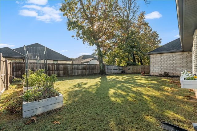 3291 Rosecomb Street, Springdale, AR 72764