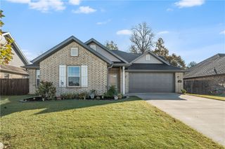 3291 Rosecomb Street, Springdale, AR 72764