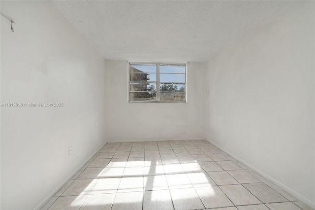 12500 NE 15th Ave 402, North Miami, FL 33161