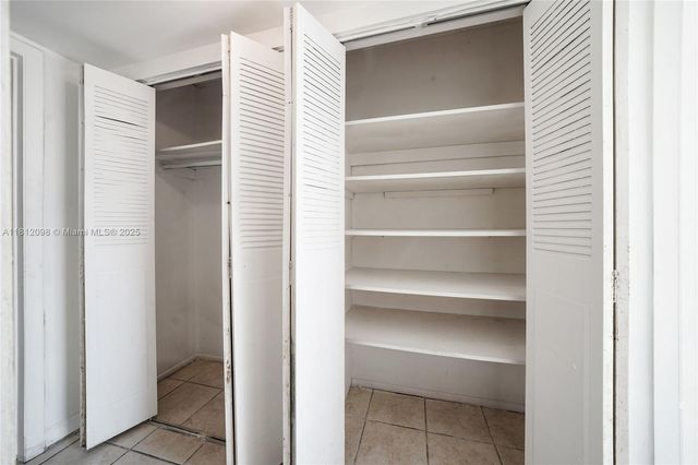 12500 NE 15th Ave 402, North Miami, FL 33161