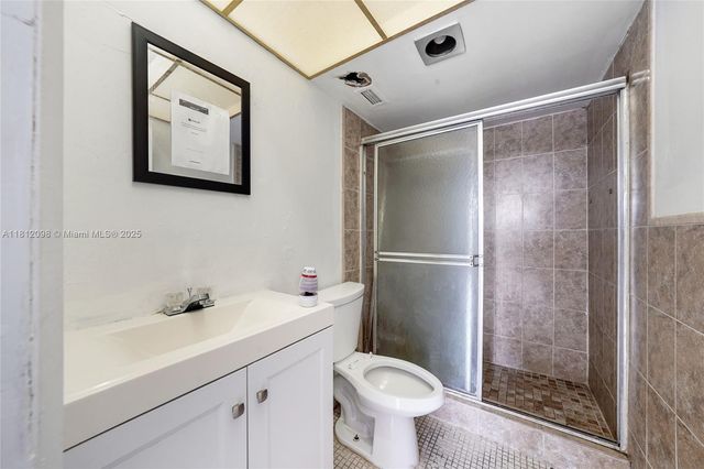 12500 NE 15th Ave 402, North Miami, FL 33161