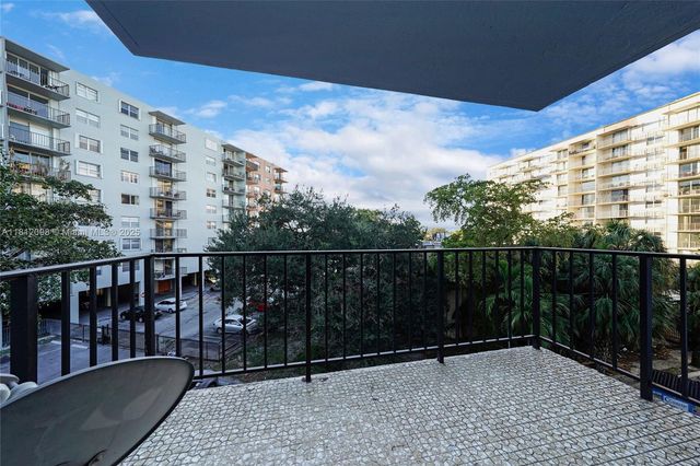 12500 NE 15th Ave 402, North Miami, FL 33161