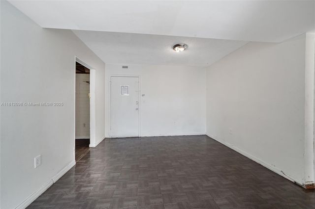 12500 NE 15th Ave 402, North Miami, FL 33161