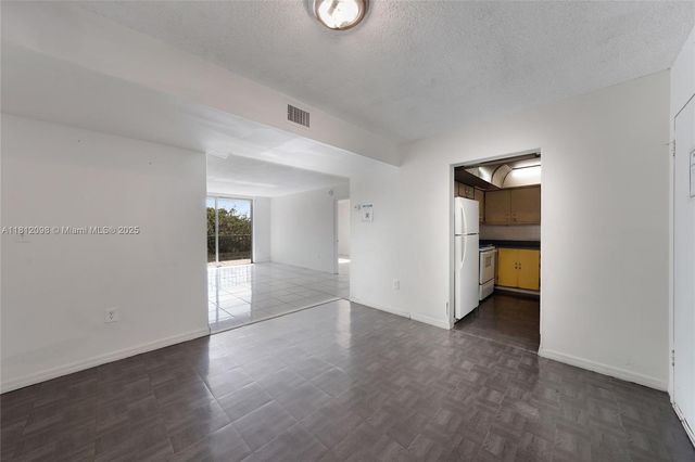 12500 NE 15th Ave 402, North Miami, FL 33161