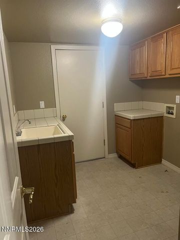 6513 Evans Creek Drive, Reno, NV 89519