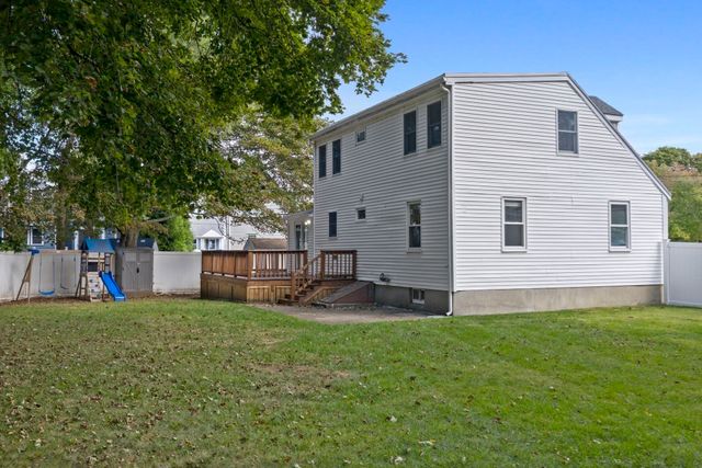 3 Lantern Lane, Woburn, MA 01801